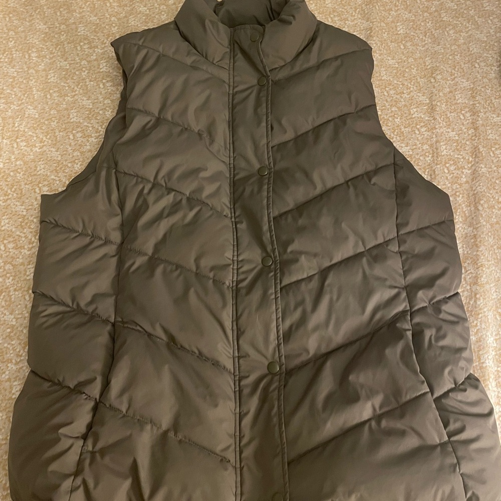 GAP Gray Quilted Vest